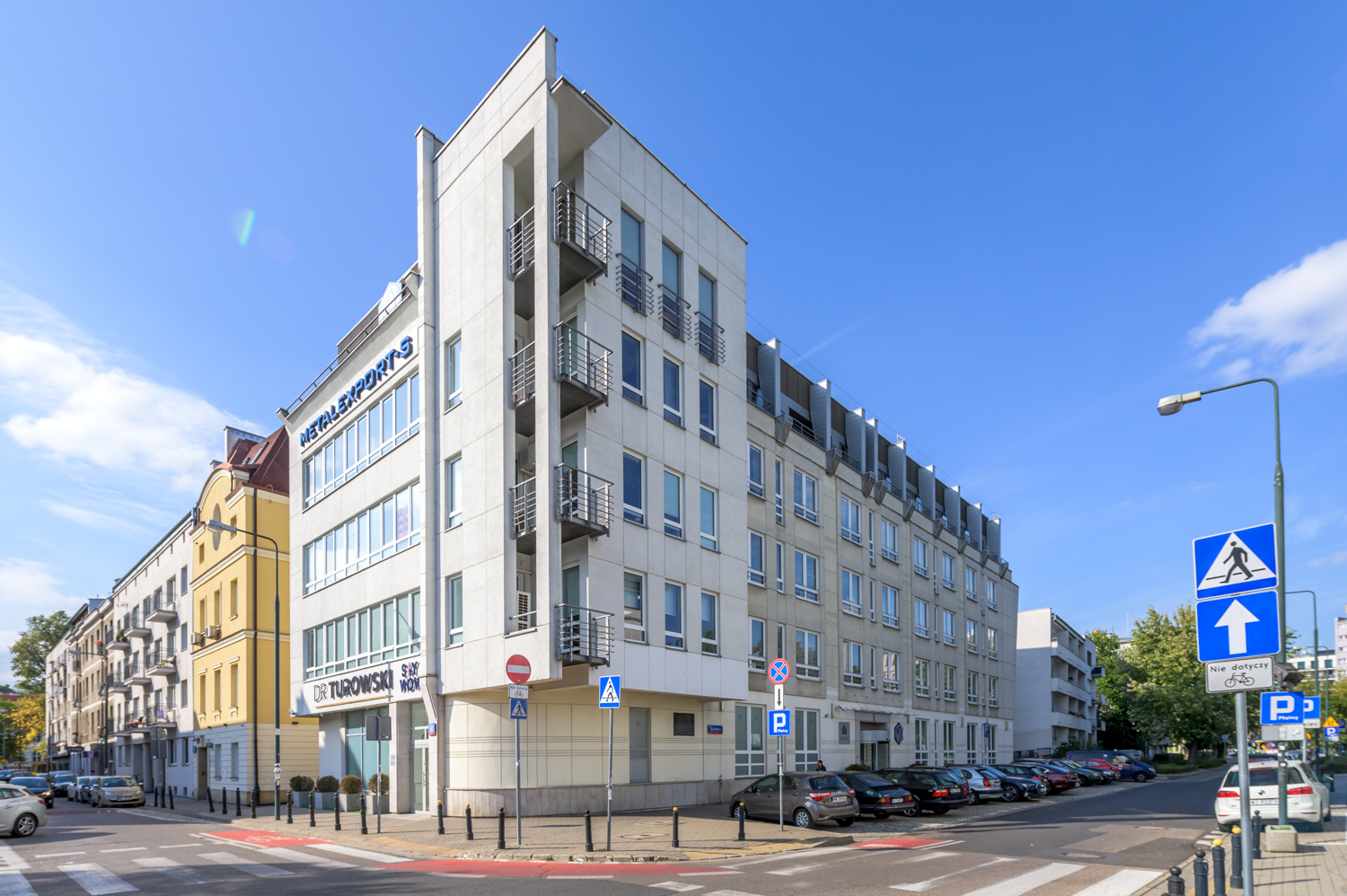 Zdjęcie architektury budynku Budynek biurowo-usługowy